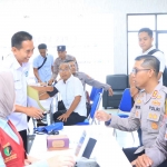 Kegiatan pemeriksaan kesehatan bagi ratusan anggota polres Ngawi yang terlibat dalam pengamanan TPS