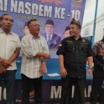 Dari kiri, Nur Hudi Didin Arianto, M. Irfan Choirie, Arif Saifullah, dan Gus Krisna saat memberikan keterangan pers di DPD NasDem Gresik. foto: SYUHUD/ BANGSAONLINE