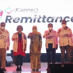 Suasana launching JConnect Remittance yang dihadiri Gubernur Khofifah dalam rangka memperingati HUT ke-61 Bank Jatim.