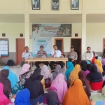 Suasana Rokad Disah di kantor Balai Desa Pademawu Timur Kecamatan Pademawu, Kabupaten Pamekasan, Rabu (13/3/19).