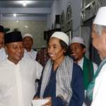 ?

Bupati Mojokerto Mustafa Kamal Pasa saat berdialog dengan jamaah Masjid Jami’ Al-Falah Desa Gempolkerep Kecamatan Gedeg. Foto:humas