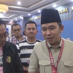 Bupati Jember saat memberi keterangan ke awak media.