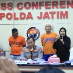Polda Jatim saat merilis tiga pelaku perampokan Rumah Dinas Wali Kota Blitar.