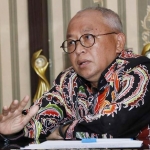 Dr. KH. A. Busyro Karim, M.Si., Bupati Sumenep.