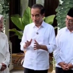 Pasangan calon wali kota dan wakil wali kota nomor urut 1, Vinanda Prameswati dan KH Qowimuddin Thoha, saat berbincang dengan Presiden ke-7 RI, Joko Widodo. Foto: Ist