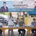 H. Syafiuddin, S.Sos bersama lima kepala balai di Jawa Timur saat kunjungan di Desa Basanah, Kecamatan Tanah Merah, Bangkalan.
