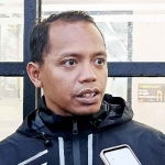 Manajer Persik Kediri, Syahid Nur Ichsan, saat memberi keterangan kepada awak media. Foto: Ist