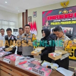 Kapolres Probolinggo saat merilis tindak kriminal akhir tahun. Foto: ANDI SIRAJUDIN/BANGSAONLINE