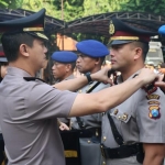 Kapolres AKBP Kusworo Wibowo saat memimpin serah terima jabatan. foto: ist