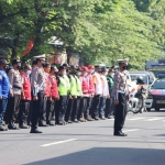 Polres Blitar Kota menyiagakan pengamanan arus mudik lebih awal dengan menggelar pperasi gelar pasukan untuk pengamanan mudik Lebaran, Jumat (22/4/2022). 