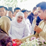 Gubernur Khofifah saat mendampingi Wapres Gibran di Banyuwangi.
