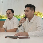 Direktur Tata Kelola Sarana, pengembang Apartemen Bale Hinggil, Emeraldo Muhammad Elsyaputera saat memberi keterangan pers