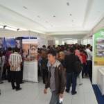 CARI KERJA. Suasana job fair yang diselenggarakan Pemkab Bojonegoro. foto : eki nurhadi/bangsaonline