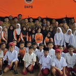 Kegiatan belajar siswa SDN Tamberu 2 Batumarmar, Pamekasan.