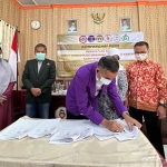 Forum Komunikasi Organisasi Profesi (FKOP) Kesehatan Kabupaten Pasuruan menolak RUU Omnibus Law Kesehatan.