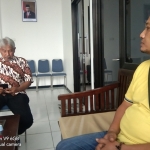 Ketua DPD Jawapes  Wawan Setiyawan saat ditemui Ketua 1 KPSP SK Sulistiyo (kiri).