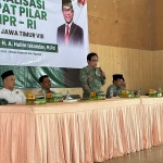 Anggota DPR RI Abdul Halim Iskandar saat memaparkan materi Sosialisasi Empat Pilar MPR RI di hadapan konstituen.