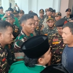 Suasana tegang sempat mewarnai lokasi Konfercab yang batal digelar