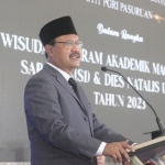 Wali Kota Pasuruan Saifullah Yusuf saat memberikan sambutan dalam Wisuda Program Akademik Magister (S2) Universitas PGRI Wiranegara (Uniwara) dan STIT PGRI.