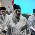 Ketua Bawaslu Bangkalan, Achmad Mustain Saleh didampingi Komisioner Bawaslu saat pelantikan 281 PKD di Gesung Setra IKM Bangkalan.