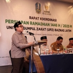 Ketua Baznas Jatim, Prof Dr KH Ali Maschan Moesa saat memberi sambutan