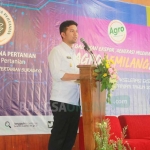 Emil Dardak, Wakil Gubernur Jatim, saat membuka Bimtek akselerasi ekspor komoditas pertanian di Ngawi. foto: ZAINAL A/ BANGSAONLINE