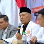 Ketua DPW PKS Jatim, Bagus Prasetia Lelana, ketika meluncurkan Korps Trainer API.
