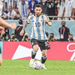 Lionel Messi panaskan daftar top skor Piala Dunia 2022 setelah sumbang satu gol di laga 16 besar.