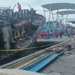Kondisi kapal ikan yang terbakar di Pelabuhan Perikanan Pantai Mayangan Kota Probolinggo.