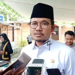 Bupati Bangkalan R. Abdul Latif Imron Amin memberikan penjelasan kepada media terkait informasi perkembangan virus corona.