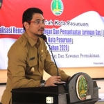 Plt. Wali Kota Pasuruan Raharto Teno Prasetyo, S.T. saat membuka sosialisasi.