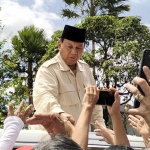 Calon Presiden nomor urut 2 Prabowo Subianto saat tiba di Blitar, Minggu 17/12/2023 (foto:ist)