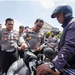 Kunjugam Dirlantas Polda Jatim ke Satpas Colombo didampingi Kasatlantas Polrestabes Surabaya.