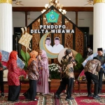 Bupati Sidoarjo dan wakilnya saat Halalbihalal dengan ASN di Pendopo Delta Wibawa. Foto: Ist

