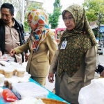 Hj. Ani Yustiani, Kabag Organisasi Setkab Pacitan di sebuah kesempatan. (foto: Yuniardi Sutondo/BO)