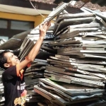 Ribuan kotak suara bekas yang sudah dibongkar oleh KPU Pacitan. (Yuniardi Sutondo/BO)