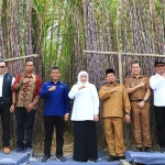 Gubernur Khofifah saat peluncuran KURsus Petani Tebu di Kebun Tebu Prajekan, Grundo, Prajekan Kidul, Kecamatan Prajekan, Bondowoso.