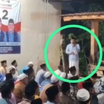 Calon Wakil Bupati Pamekasan dari pasangan Kharisma, Sukriyanto (dilingkari), saat memberi sambutan.