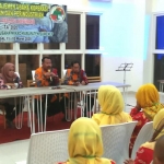 Kegiatan fasilitasi manajemen usaha koperasi perdagangan dan perindustrian yang dilaksanakan Dinkop dan UM Sumenep di industri Batik Gedog Sekar Ayu Wilujeng, Desa Kedung Rejo, Kerek, Tuban.