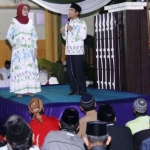 Pasangan Thoriq-Indah yang diusung PKB dan Gerindra saat meresmikan Posko pemenangan dan orasi politik.