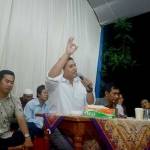 Wali Kota Kediri berdialog dengan warga Kelurahan Semampir dalam agenda Kopi Tahu. foto: hms