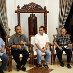 Bupati didampingi beberapa pejabat Pemkab Lumajang mengumumkan PDP asal Lumajang negatif Covid-19.