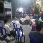 Pertemuan membahas pengelolaan Gedung Graha Nusantara antara warga dengan M. Machmud, Anggota Komisi A DPRD Kota Surabaya.