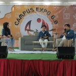 PAPARAN: Sejumlah alumni SMA Al Muslim menjadi narasumber dalam talkshow yang menjadi rangkaian Campus Expo, Kamis (26/1/2023). Foto: Ist.