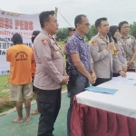 Konferensi pers ungkap kasus kepemilikan bahan peledak yang digelar Polres Bangkalan.