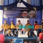 Bupati Gresik, Fandi Akhmad Yani, dan Ketua DPRD Gresik, Much Abdul Qodir, serta Ketua Komisi II DPRD Gresik, Asroin Widiyana, saat menjadi pembicara dalam FGD. Foto: SYUHUD/BANGSAONLINE