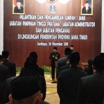 Gubernur Jatim Pakde Karwo memberikan sambutan pada acara pelantikan dan pengambilan sumpah/janji jabatan Pimpinan Tinggi Pratama, Jabatan Administrator, dan Jabatan Pengawas di Lingkungan Pemprov Jatim.