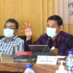 Wali Kota Kediri, Abdullah Abu Bakar (kanan), saat memaparkan inovasi program English Massive di hadapan dewan juri secara virtual. Foto: Ist