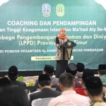 Gubernur Jatim, Khofifah Indar Parawansa, saat memberikan sambutan di acara Coaching dan Pendampingan PTKI LPPD, Pamekasan, Madura. (Ist)