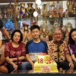 Liem Ou Yen atau Koh Ou Yen semasa hidup bersama keluarganya. foto: disway